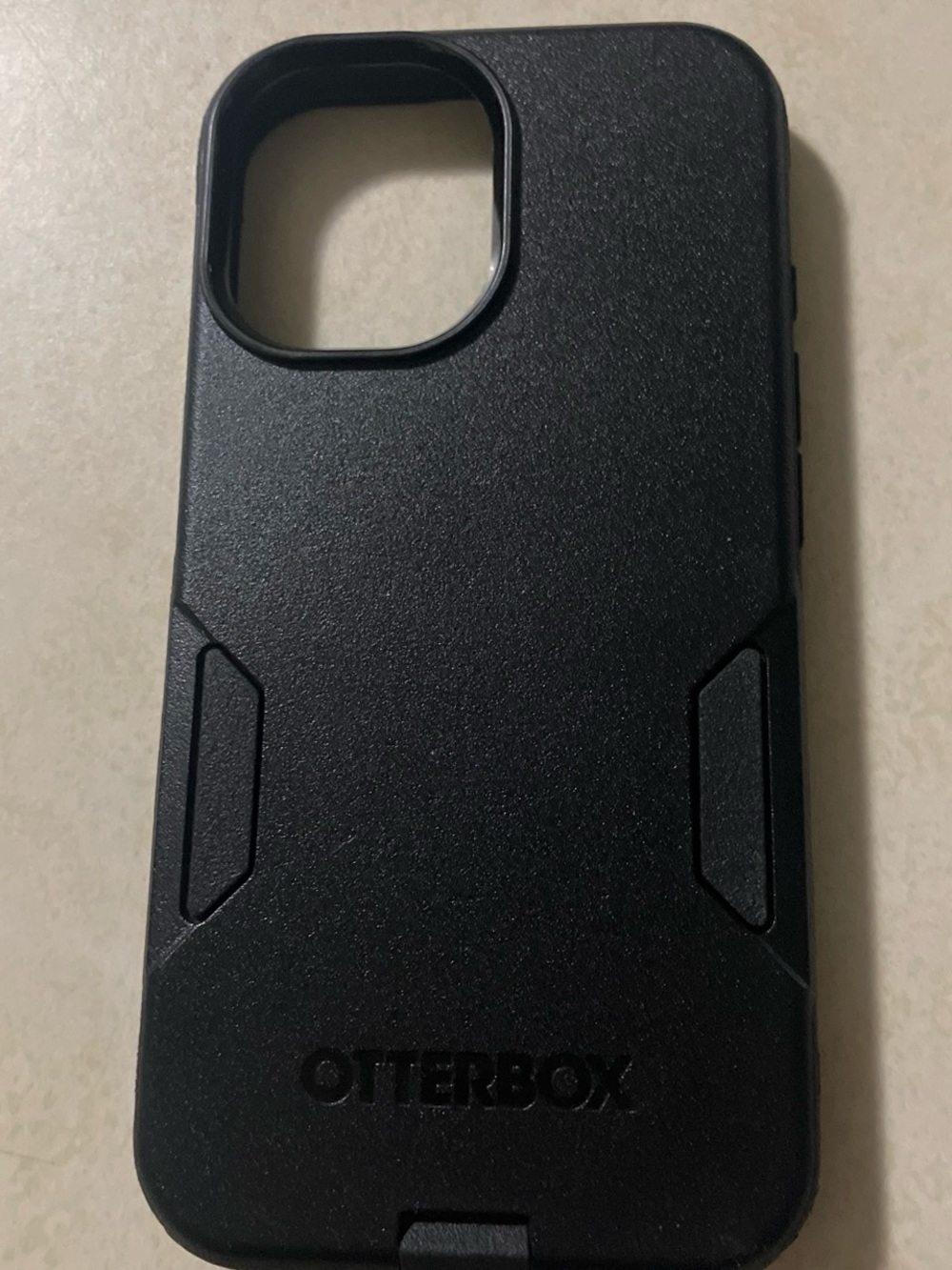 iPhone 17 otterbox shell black
